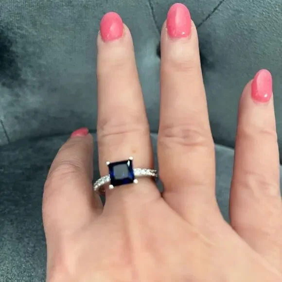 Sterling silver princess cut blue sapphire and cubic zirconia ring. Sz: 10 - Picture 8 of 8